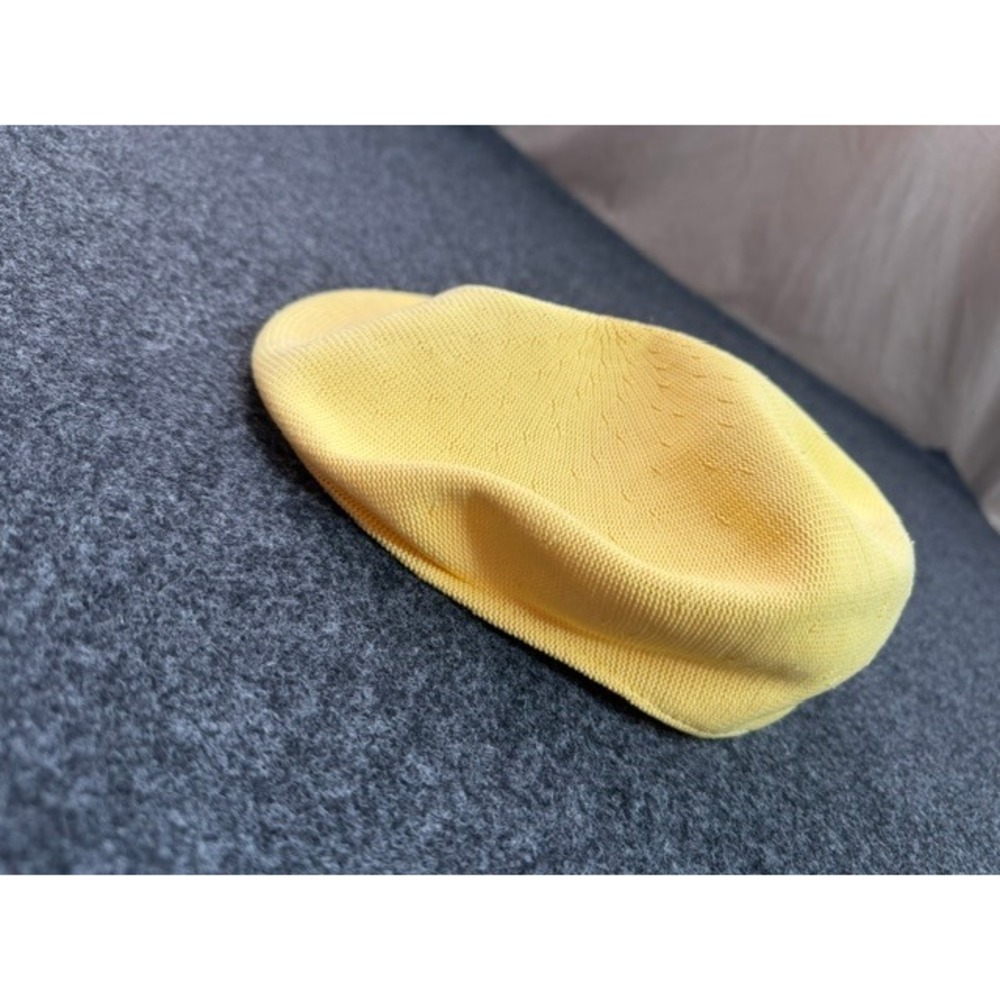 Vintage Kangol Design Flat Cap Yellow Knit Driving Hat Made in England